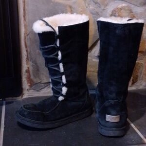 Ugg Tall Black Suede Lace Up Boots With Thick Shearling Lining